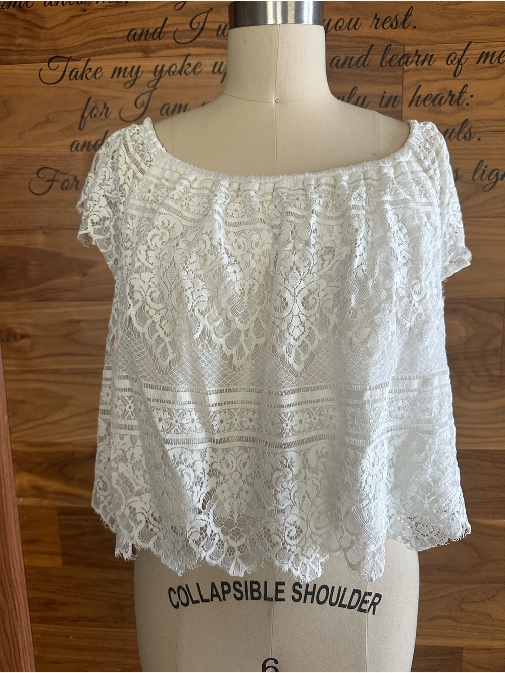 cupcakes & cashmere cropped White Lace Off-Shoulder Blouse pretty & feminine
